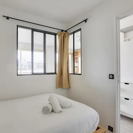 Apartament Avec Balcon Et Parking A 1min Du Metro Paryż